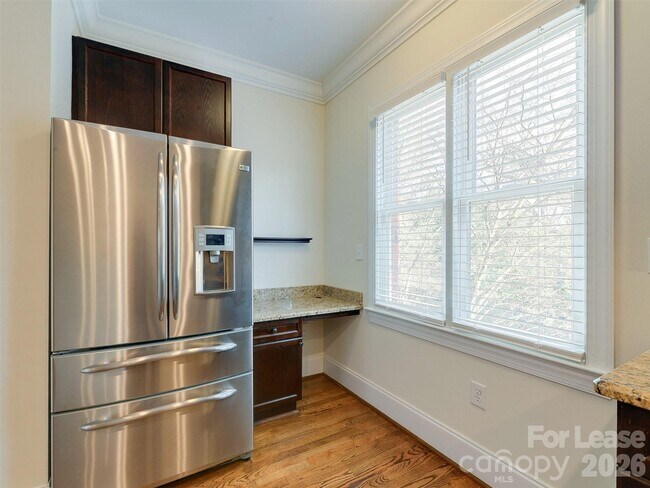 Building Photo - 100 N Laurel Ave