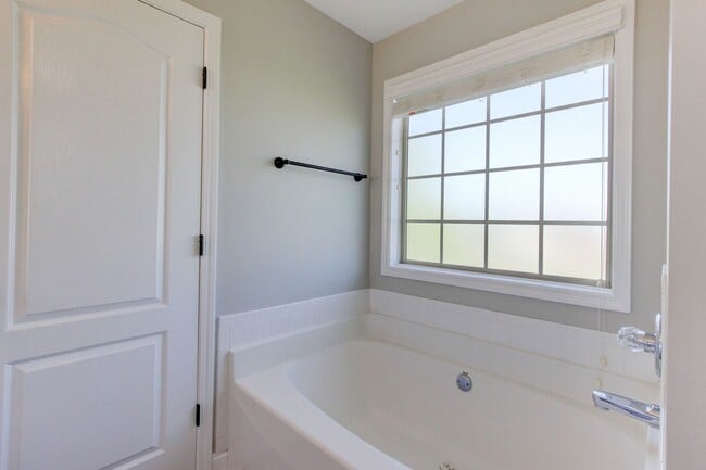 Building Photo - Bonus room is HUGE.  WOW