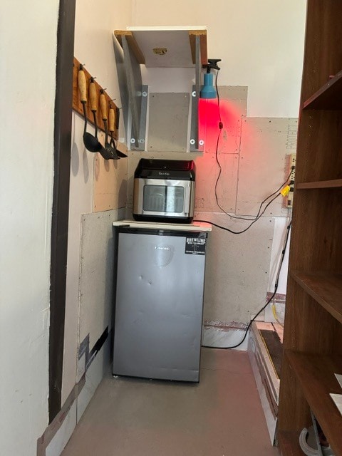 More storage space in kitchnette... - 8507 Fullbright Ave