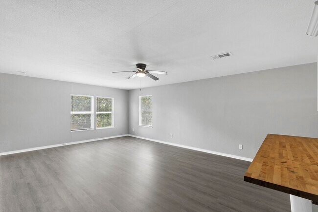 Building Photo - 5313 Perry Ave