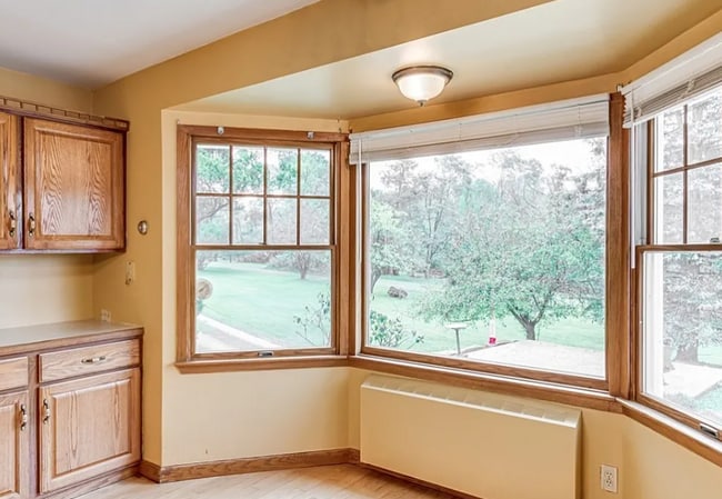 Building Photo - 9475 Mayfield Rd