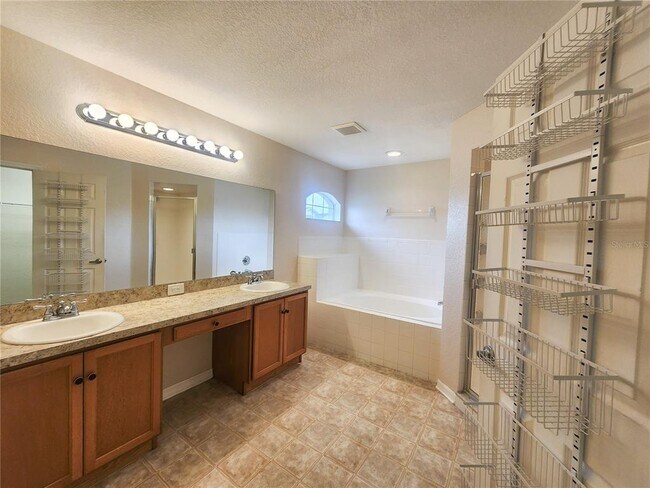Building Photo - 9907 SW 54th Ave