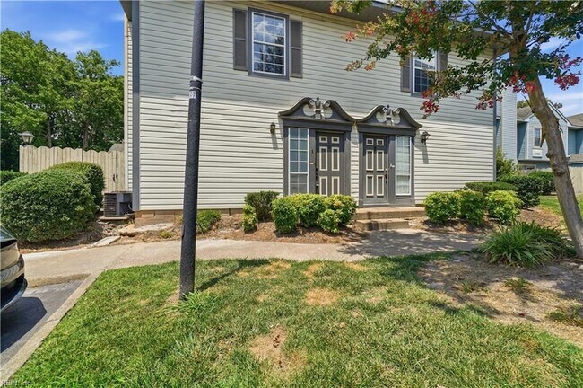 Building Photo - 317 Ferdinand Cir