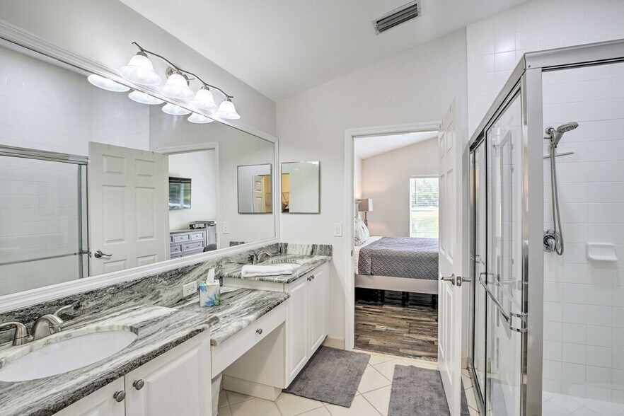 Building Photo - 10280 Crepe Jasmine Ln