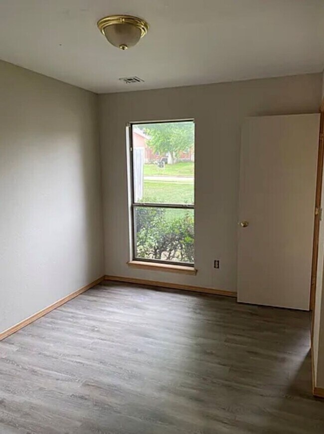 Building Photo - Nice 3 bedroom home in Fayetteville!