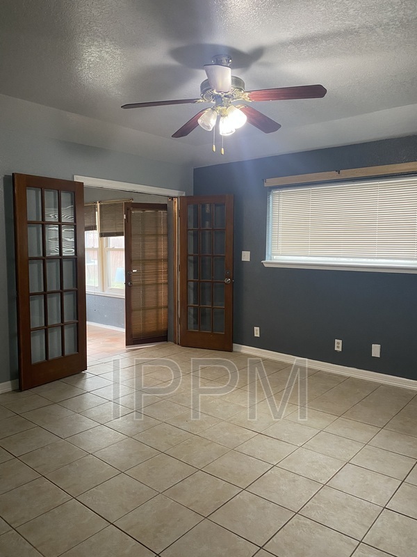 Building Photo - 609 Inverary Dr