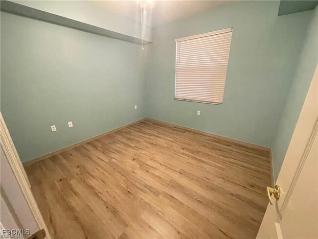 Building Photo - 8550 Kingbird Loop