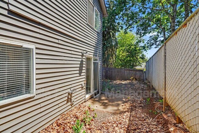 Building Photo - 5260 Springcrest Dr S