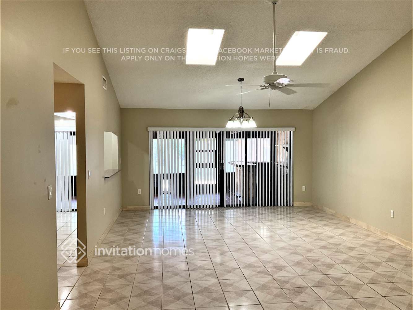 Building Photo - 2703 SW 5th St