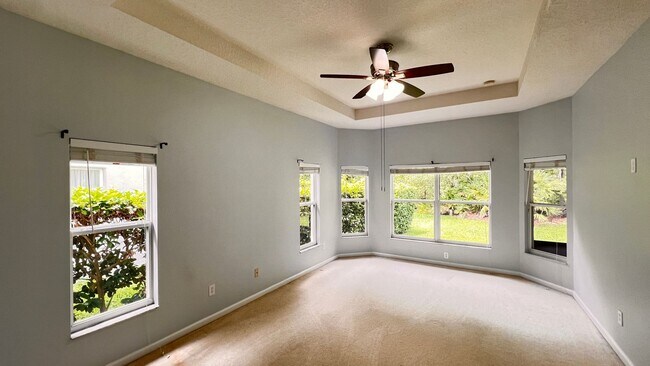 Building Photo - Available NOW! Stunning 4-Bedroom Home in ...