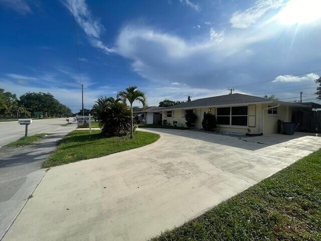 Building Photo - 9482 N Military Trl