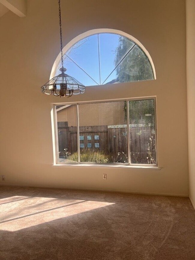 Building Photo - Exceptional Viborg Estates Home Near Downtown Solvang