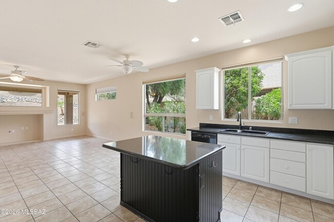 Building Photo - 38994 S Windwood Dr