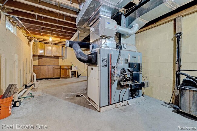 Building Photo - 5307 Metamora Rd