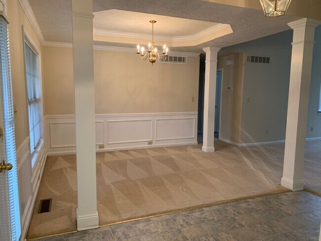 Building Photo - Chilesburg home with full unfinished basem...