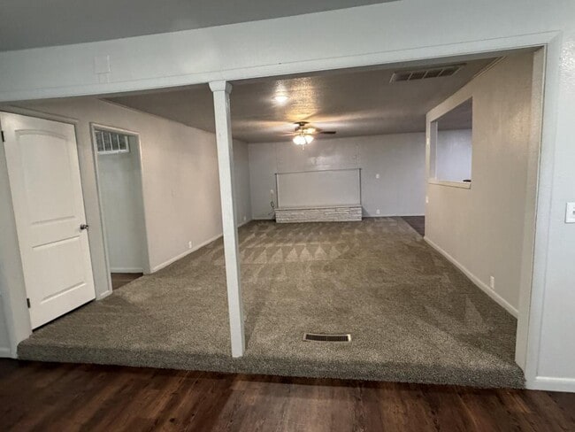 Building Photo - 17822 S Bryant Rd