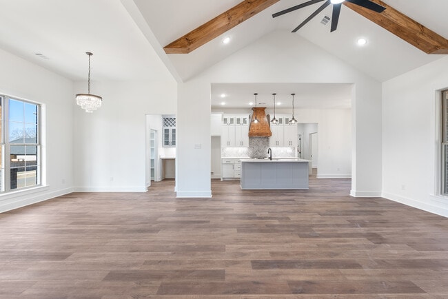 Building Photo - 19 Denali Dr