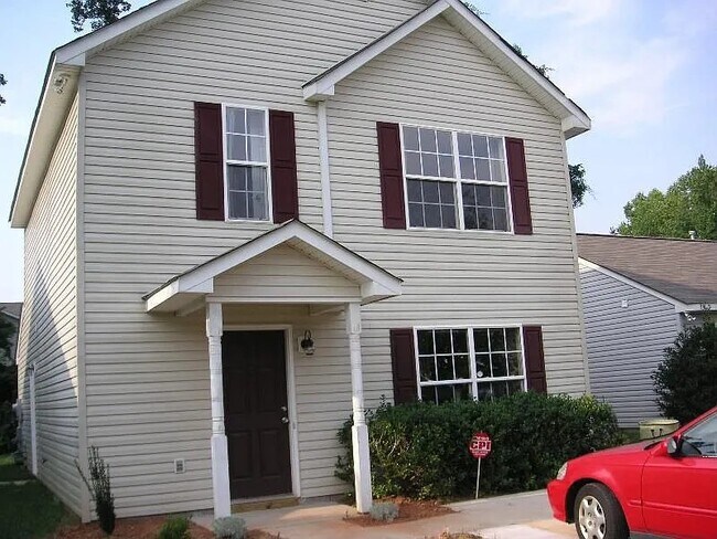 Primary Photo - 1208 Hunter Forest Ct