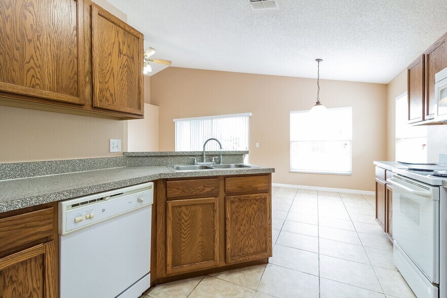 Building Photo - 1524 Lalique Ln