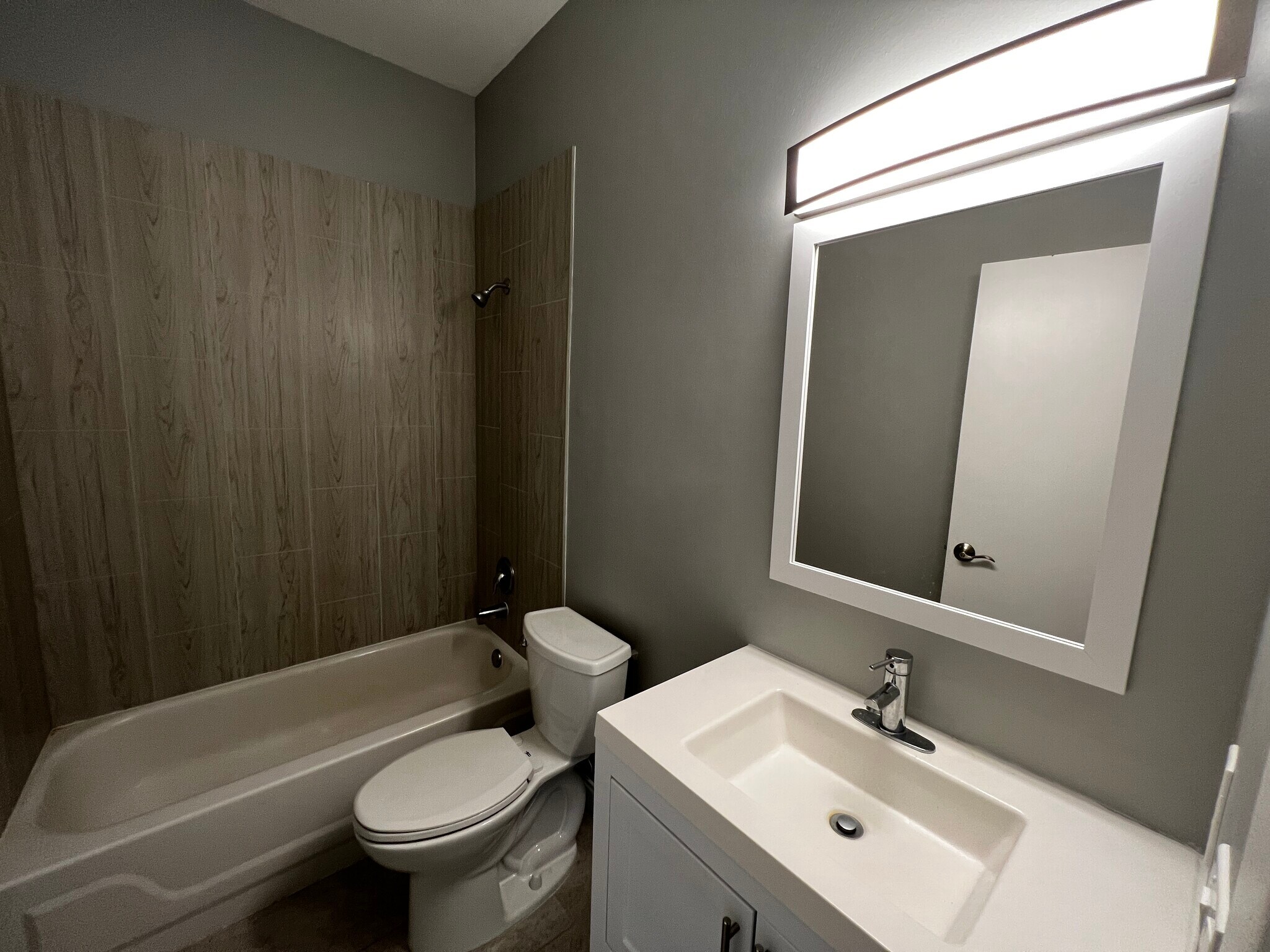 Building Photo - 629 Clara Ave