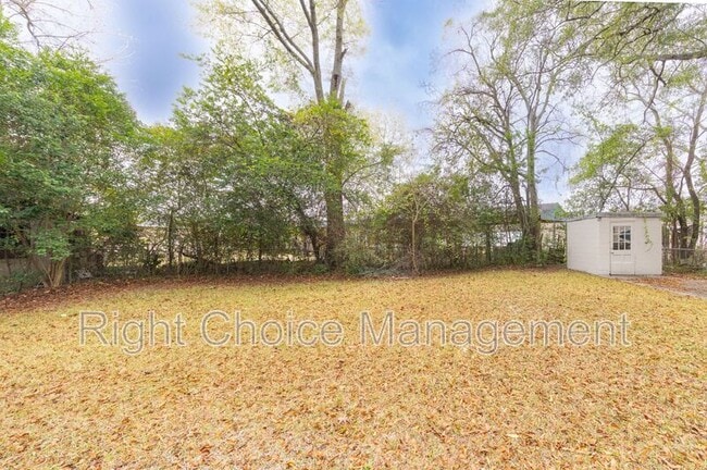 Building Photo - 519 Parkchester Dr