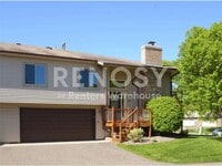 Building Photo - Available July 6th 2 Bedroom 2 Bath Townhome in Woodbury