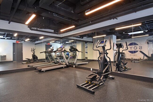 Building Photo - 2 Mill St