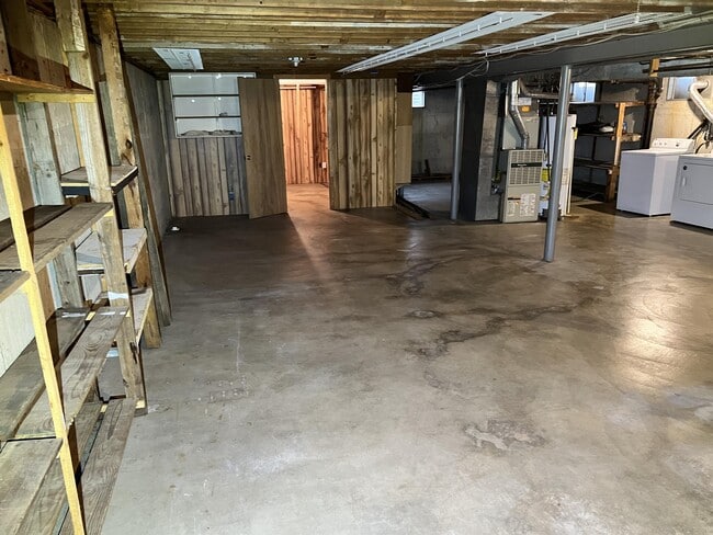 Building Photo - 9310 Habersham Dr