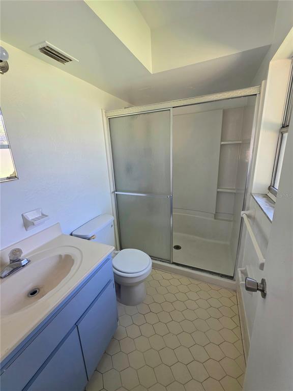 Building Photo - 5701 SE 4th St