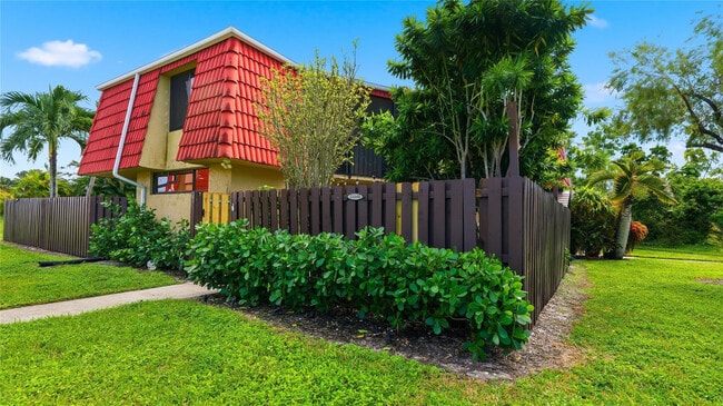 Building Photo - 23048 Oxford Pl