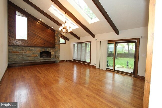 Building Photo - 10208 Sorrel Ave