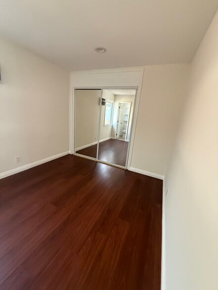 Building Photo - 410 N Glenwood Pl