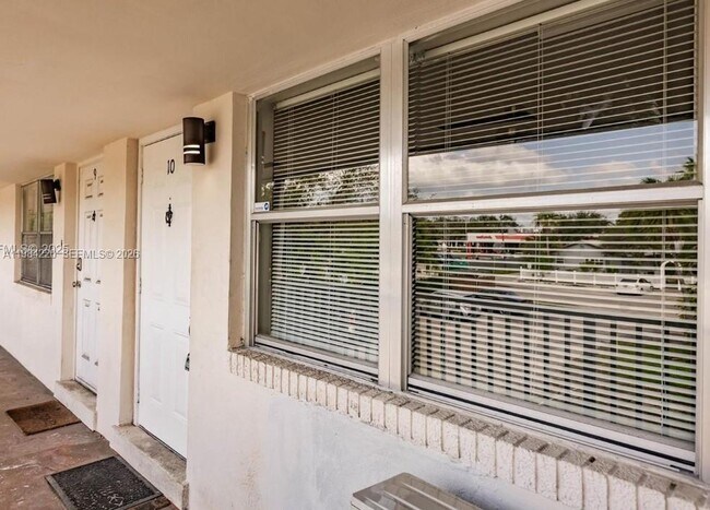 Building Photo - 1816 McKinley St