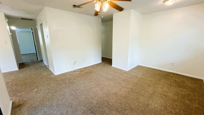 Building Photo - 1315 Airport Dr