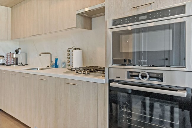 Building Photo - 904 T St NW