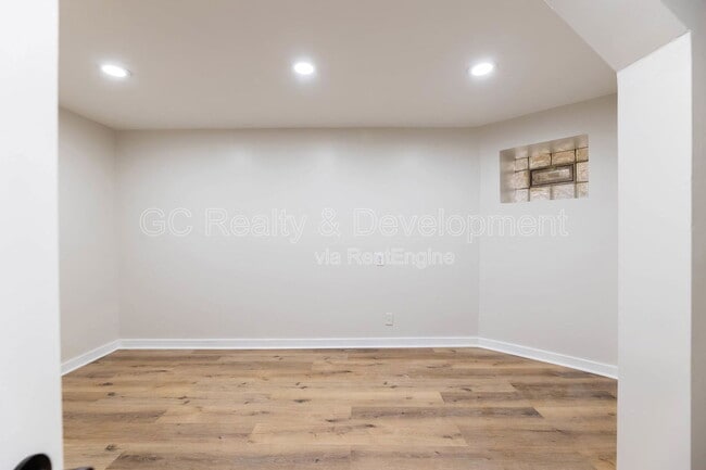 Building Photo - 4241 S Calumet Ave