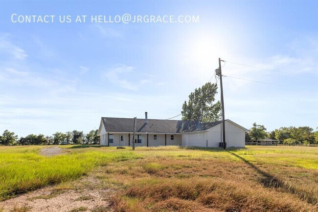 Building Photo - 740 N League Ranch Rd