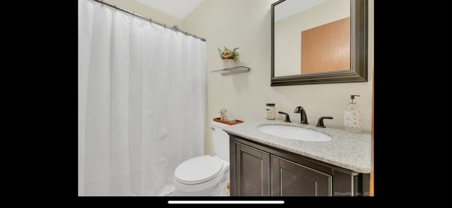 Building Photo - 492 East St