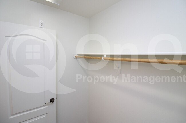 Building Photo - 1645 W Gentle Brook Trail