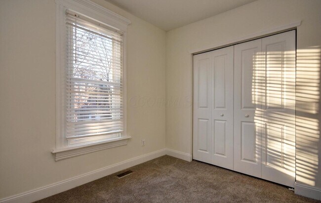 Building Photo - 220 N Monroe Ave