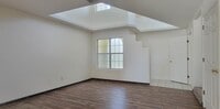 Building Photo - 3862 Van Ess Ct