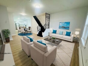 Building Photo - Beautiful 3b/1.5bth House ! Section 8 Only