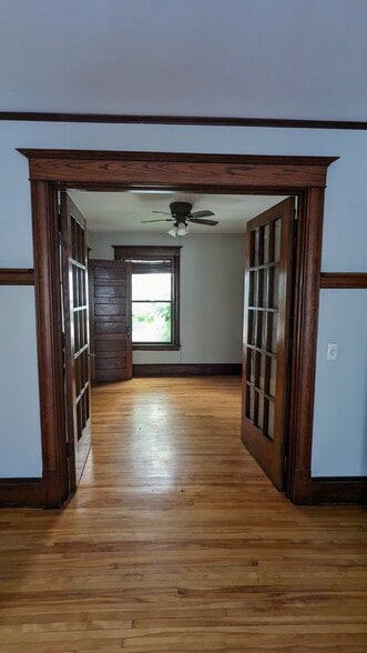 Building Photo - 3017 Knox Ave S