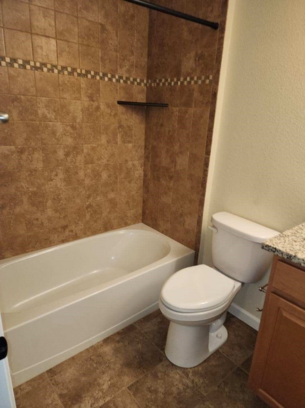 Building Photo - 2125 King St