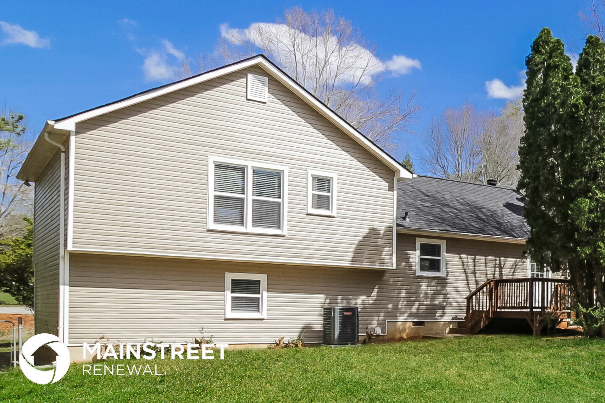 Building Photo - 175 Sumer Ln S