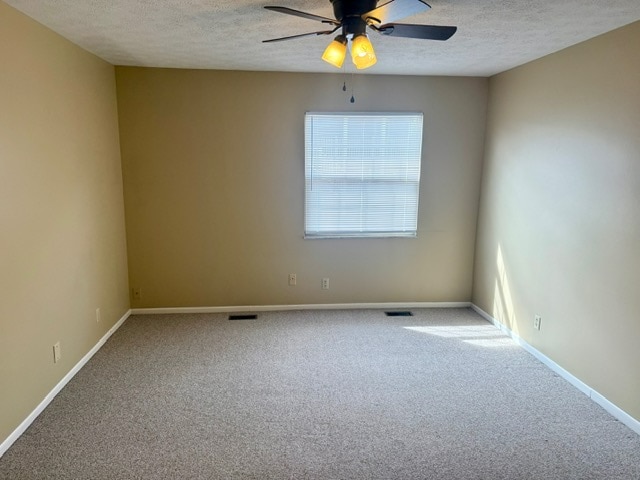 Building Photo - 1616 Spring Valley Dr