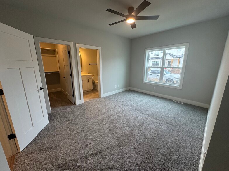 Building Photo - 2798 Endive Dr