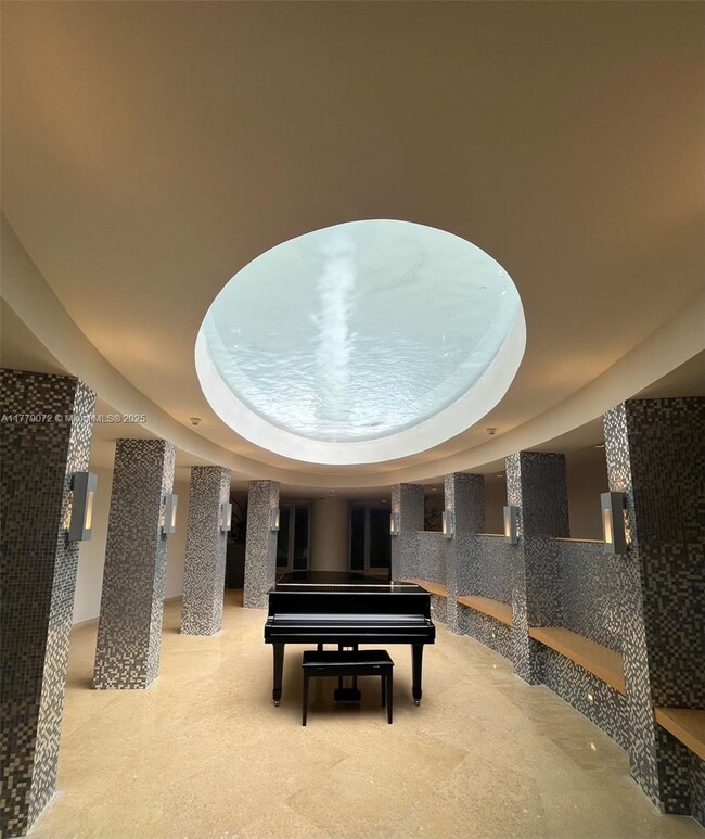 Building Photo - 900 Biscayne Blvd