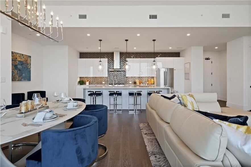 Building Photo - 788 West Marietta St NW