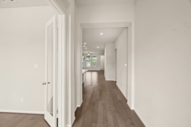 Building Photo - 15019 Mulberry Hallow St